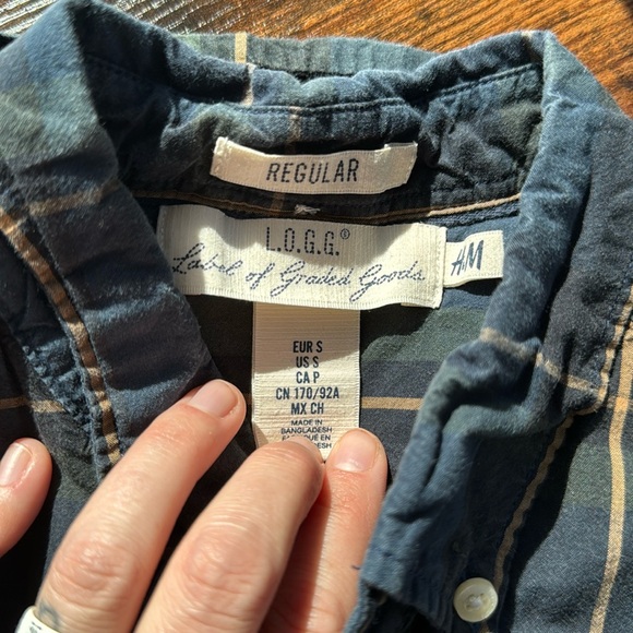 H&M men small button up! - Picture 2 of 3